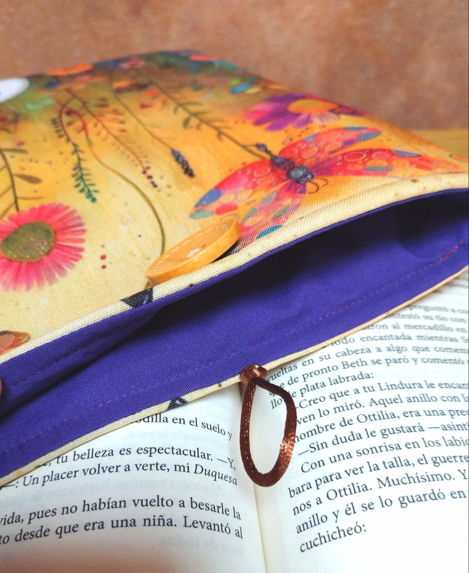 Colorful Flowers Padded Case for Books or Tablets - Handmade – photo 3